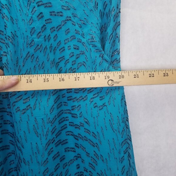 Lilly Pulitzer Caline Blouse Women M Teal Bay Silk Swirl Clip Silver Puff Sleeve - Picture 16 of 16